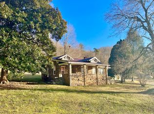 2005 Masters Ln, Erwin, TN 37650