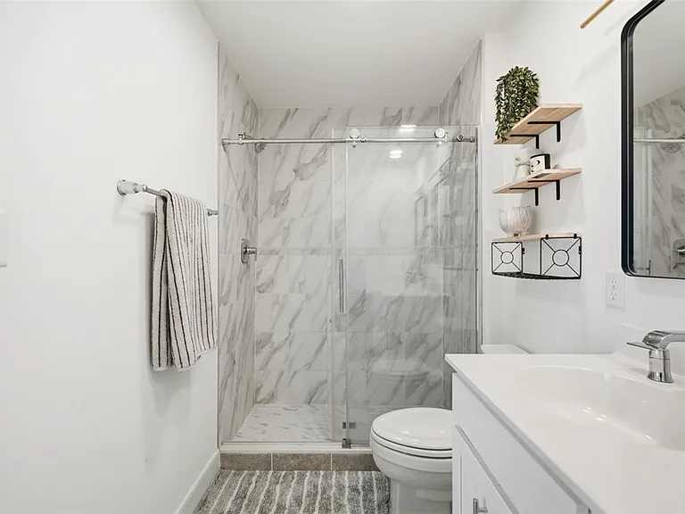 320 Highbridge Ln — Photo 25