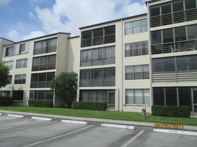 2320 S Cypress Bend Dr APT 105, Pompano Beach, FL, 33069