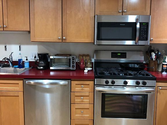 new gas range, dishwasher, microwave