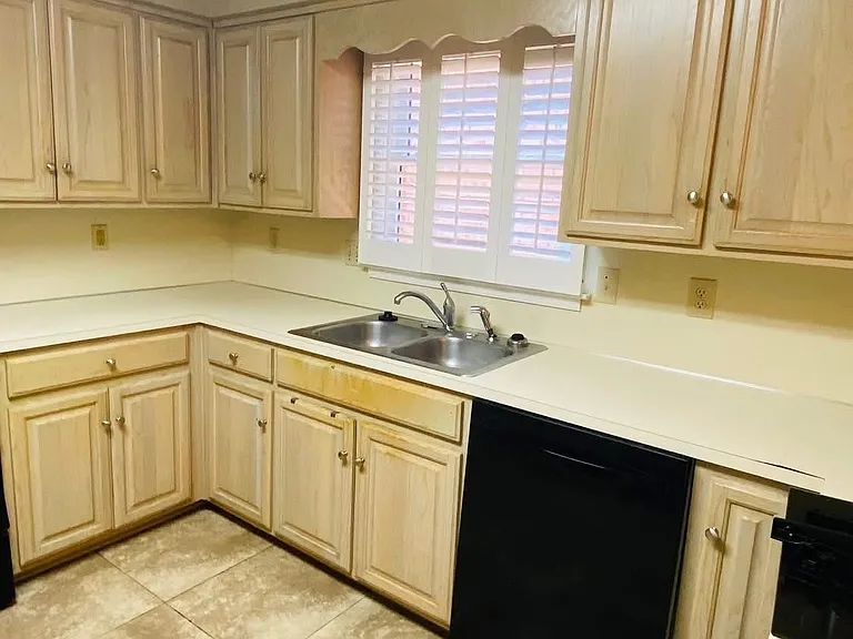 1404 Prairie Ln — Photo 13