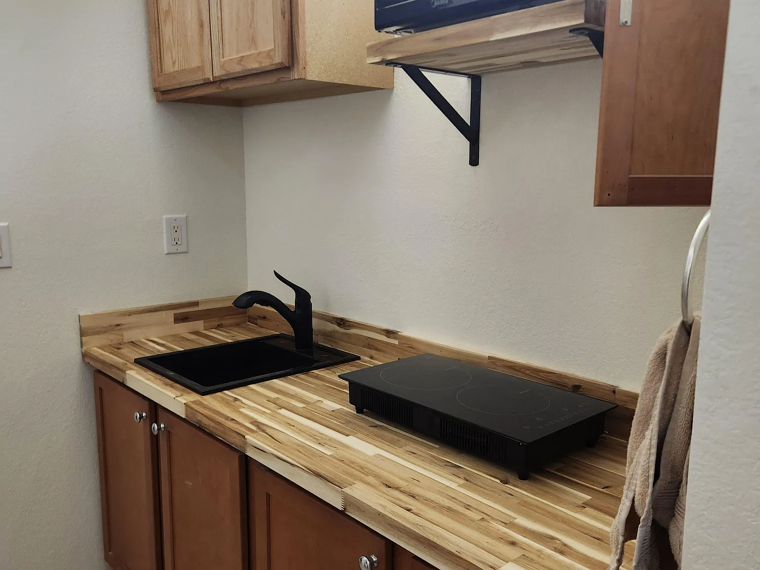 1 bed, 1.0 bath, 390 sqft, $1,118 — Photo 3