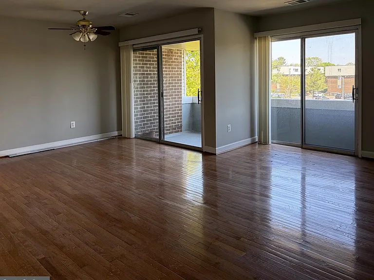 10239 Prince Pl #26-304 — Photo 3