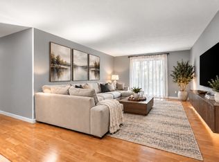 12 Woodman Way APT 19, Newburyport, MA 01950