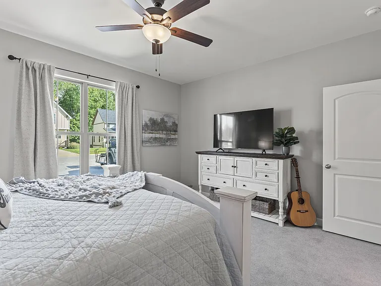 474 Evans Dr — Photo 19
