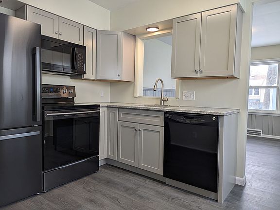 3rd image of 1266 Magnolia Ave