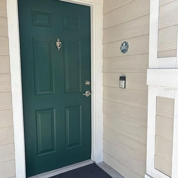 Eastern Pecan Pl — Photo 1
