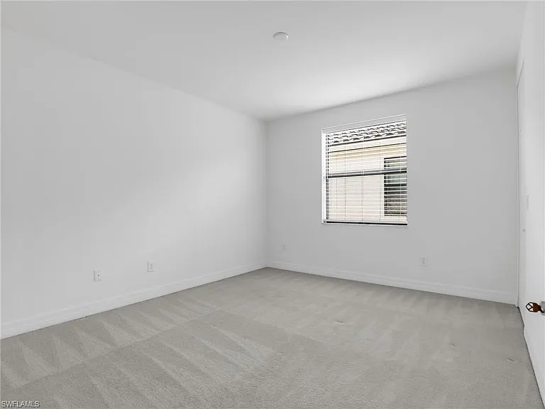 10008 Chesapeake Bay Dr — Photo 35