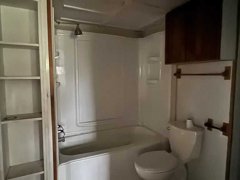 150 Hcr 2421 E — Photo 10