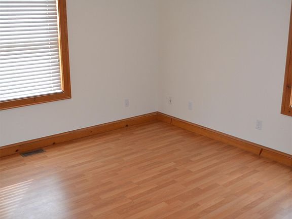 5th image of 35 E State St