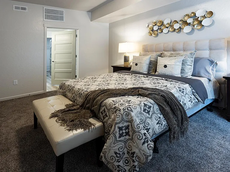 710 sqft - Bedroom