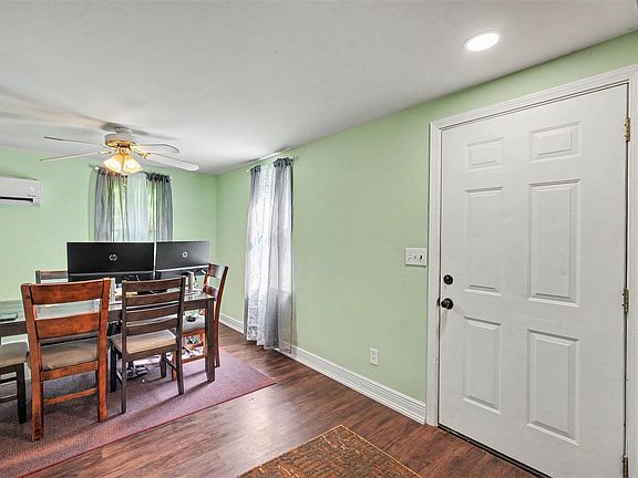 4th image of 30 Kenrick Pl