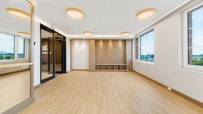 Rented by Nooklyn NYC LLC | media 132