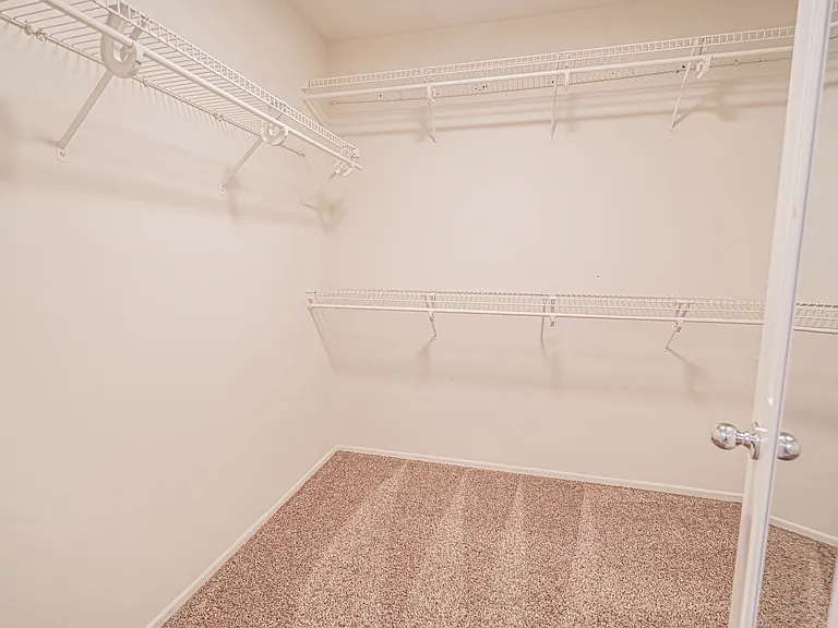 25712 Holiday Cir #D — Photo 17