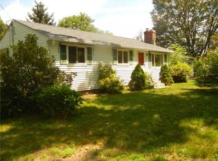 320 E Ridge Rd, Middletown, CT 06457