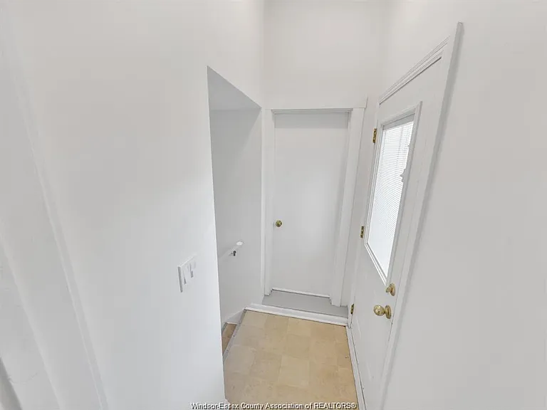 2445 Todd Ln — Photo 11