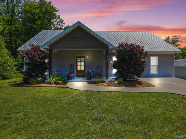 310 4th St NW, Arab, AL 35016