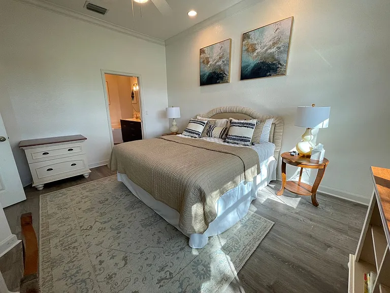 2377 Ravenna Blvd #202 — Photo 17