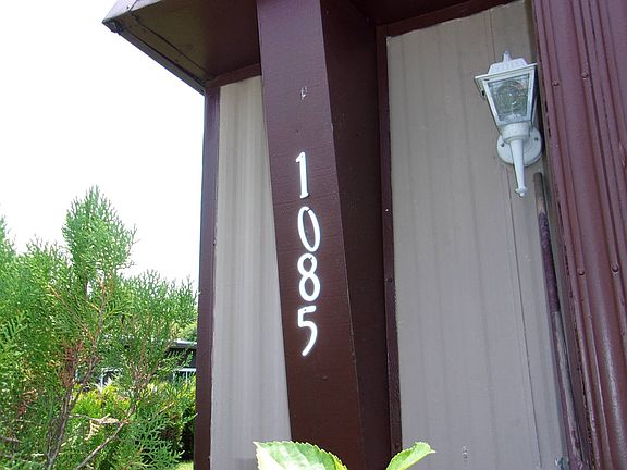2nd image of 1085 Myakka Dr