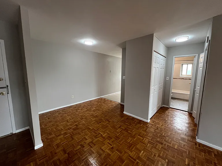 211 Johnson Ave — Photo 5
