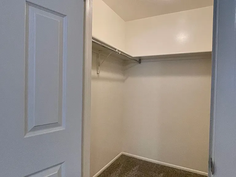 222 N Pingree Ave — Photo 2