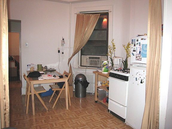 4th image of 348 E 62nd St APT 9