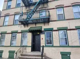 80 W 18th St APT 9, Bayonne, NJ 07002
