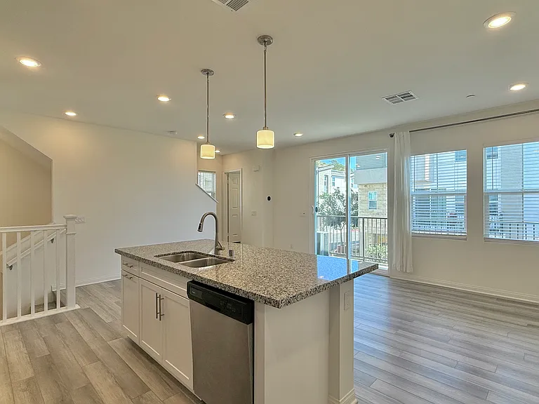 455 Fitzpatrick Rd #101 — Photo 10