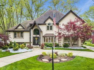22W531 Balsam Dr, Glen Ellyn, IL
