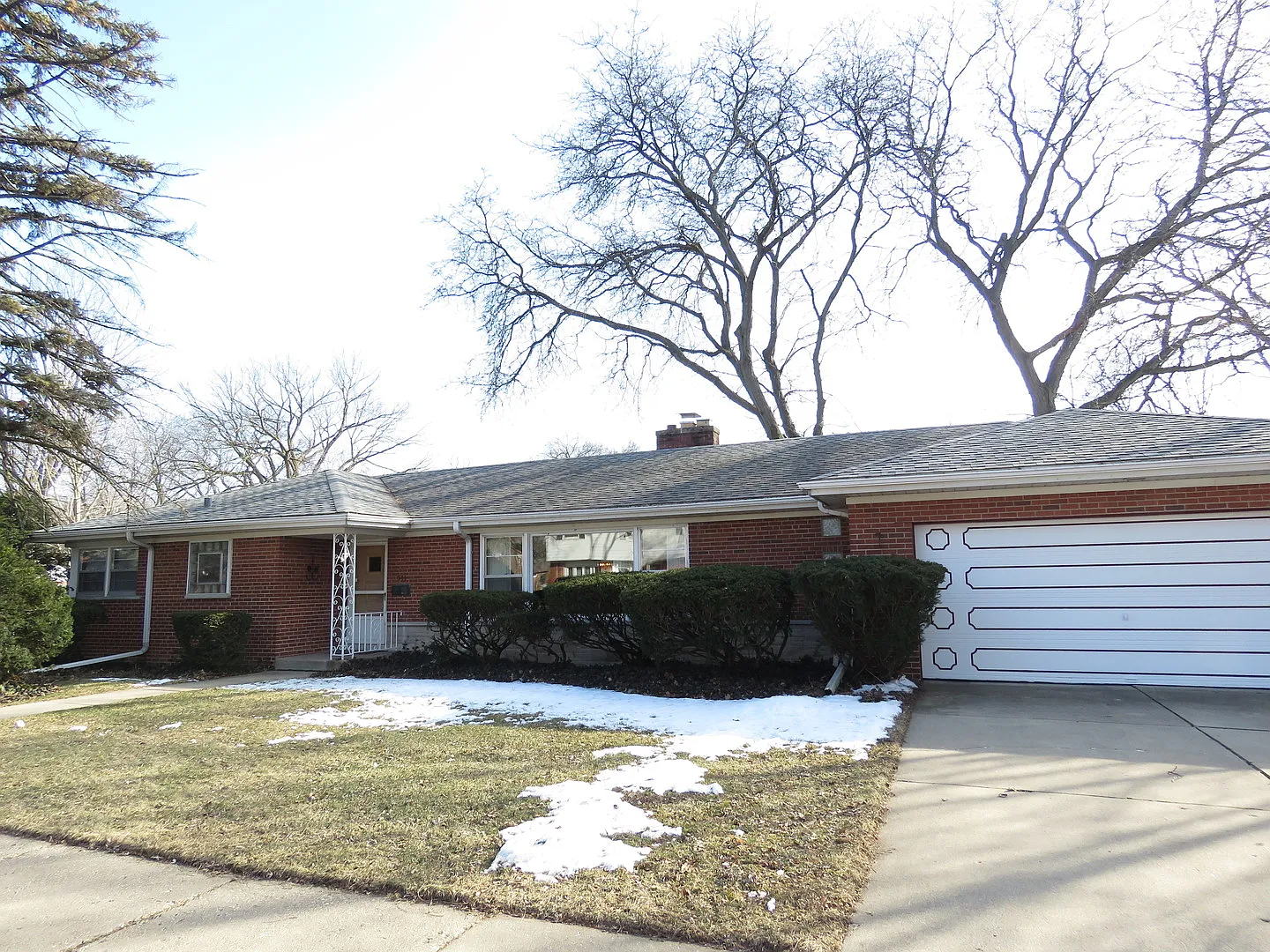 544 N Home Ave photo 1