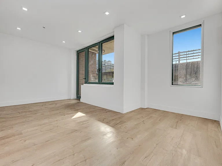 36-45 31st St #4H — Photo 3