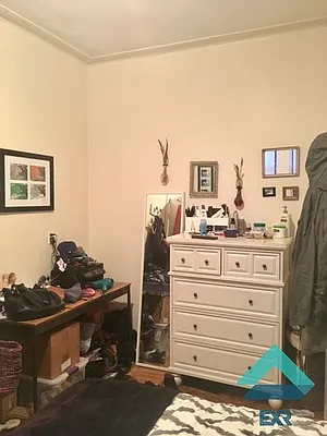 Rented by EXR | media 10