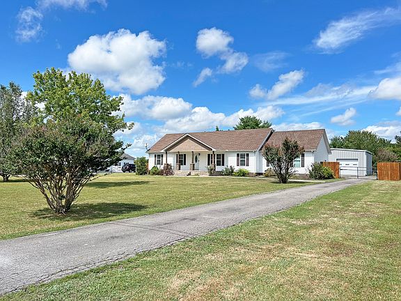 4th image of 715 Mapleview Dr