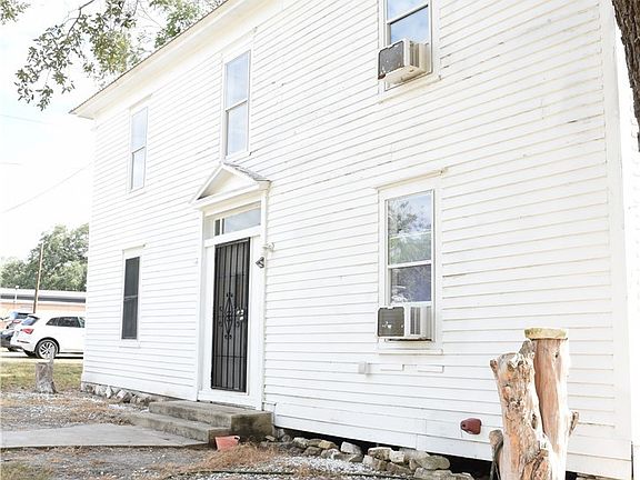 2nd image of 149 N Commercial St