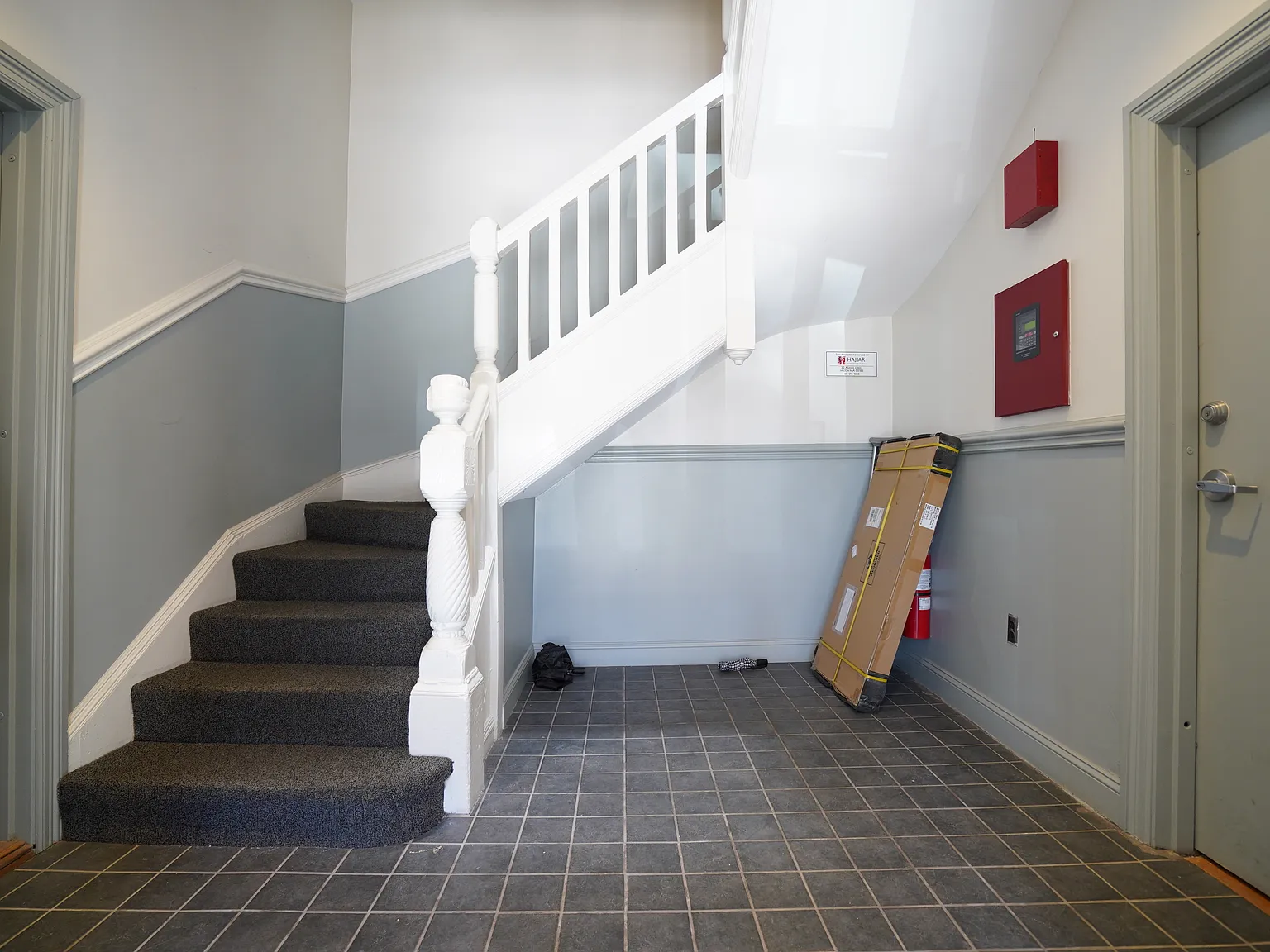 109 Windsor St. — Photo 2