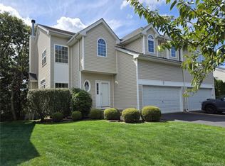 19 Sunflower Ridge Rd, South Setauket, NY 11720