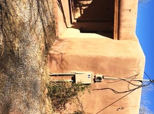 5 Los Gatos Ln, Santa Fe, NM 87507