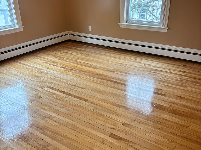 28 South St — Photo 11