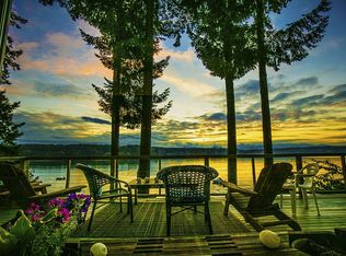 8409 Hansen Rd NE, Bainbridge Island, WA 98110