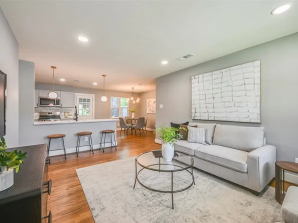 3130 Healey Dr, Dallas, TX 75228
