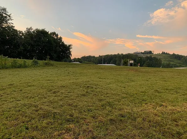Holly Creek Rd, Celina, TN 38551