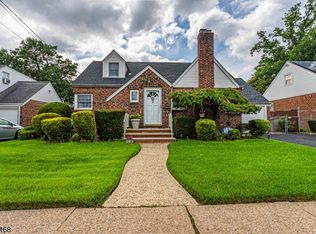 605 Larch Ave, Saddle Brook, NJ 07663