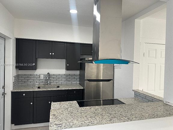 4th image of 7115 Rue Granville APT D