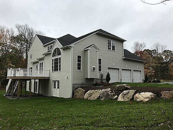 3rd image of 80 Taggart Ct