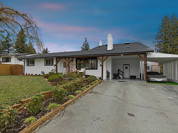 2nd image of 29449 Sunvalley Cres