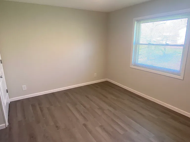 324 Greenway Dr #324 — Photo 8