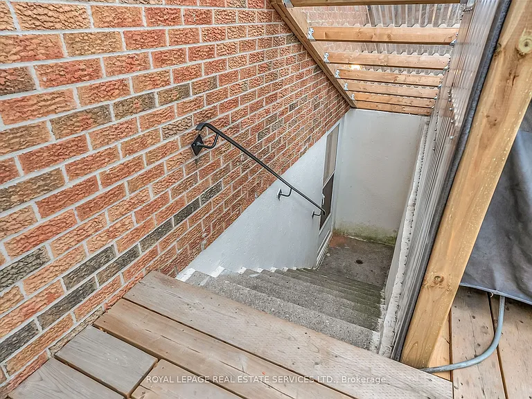 50 Willowbrook Rd #BASEMENT — Photo 4