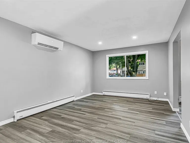 9020 Conway Ct — Photo 10