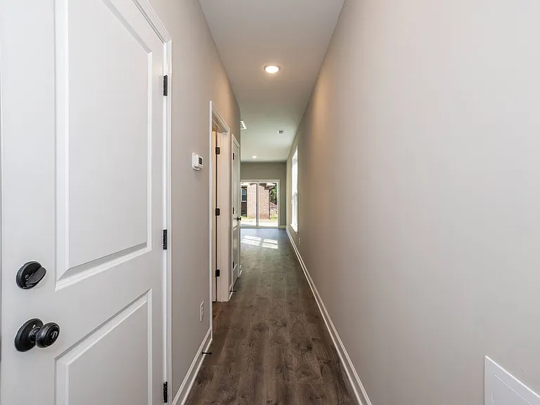 426 N Allen Rd — Photo 6