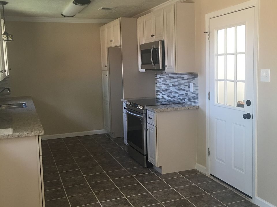 1st image of 119 Honeysuckle Dr